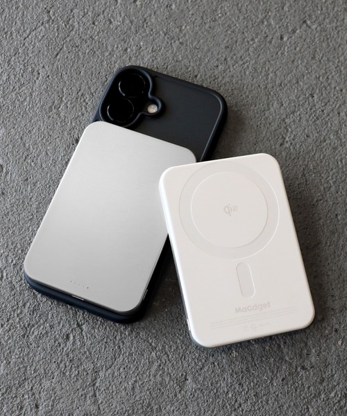 MaGdget(マジェット)の「〈MaGdget/マジェット〉MaGdget Battery 5000mAh Qi2/マジェット バッテリー モバイルバッテリー(スマホグッズ・メンズ・ブラック/シルバー・ONE SIZE)」の2枚目の写真