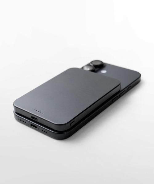MaGdget(マジェット)の「〈MaGdget/マジェット〉MaGdget Battery 5000mAh Qi2/マジェット バッテリー モバイルバッテリー(スマホグッズ・メンズ・ブラック/シルバー・ONE SIZE)」の11枚目の写真
