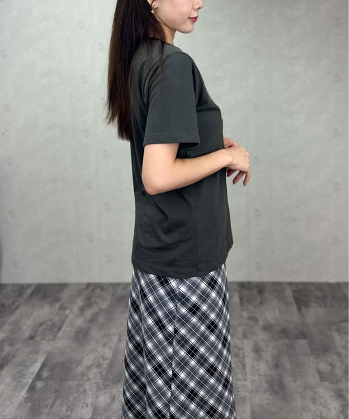 Per sist ence(パーシエンス)の「天竺箔プリントTシャツ(Tシャツ/カットソー・レディース・オフホワイト/チャコールグレー/ブラック・ONE SIZE)」の10枚目の写真