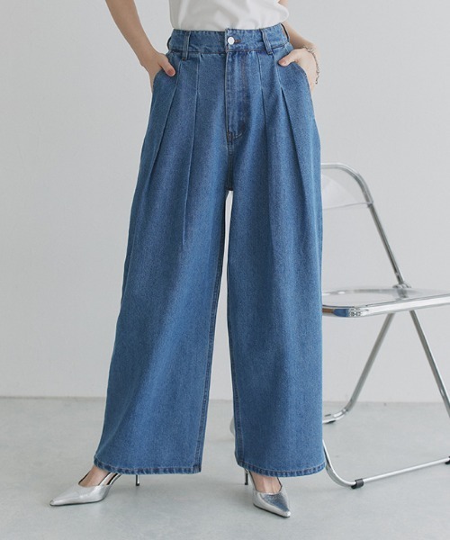 ECLAM(クラム)の「タック ワイド ハイウエスト デニム パンツ(デニムパンツ・レディース・インディゴブルー/ブルー系その他/ブルー・FREE)」の3枚目の写真
