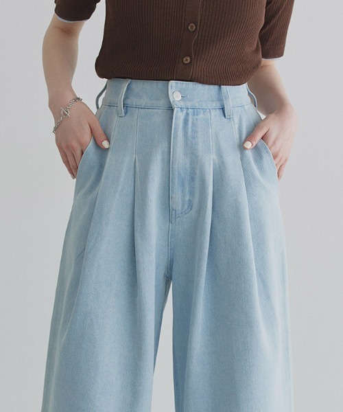 ECLAM(クラム)の「タック ワイド ハイウエスト デニム パンツ(デニムパンツ・レディース・インディゴブルー/ブルー系その他/ブルー・FREE)」の6枚目の写真