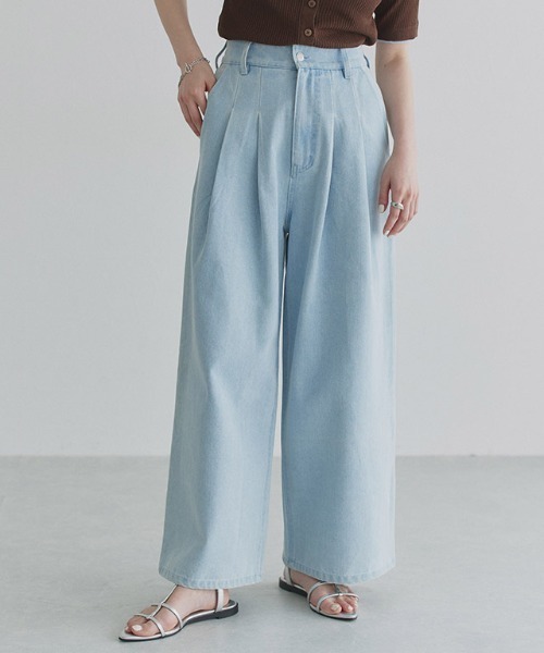 ECLAM(クラム)の「タック ワイド ハイウエスト デニム パンツ(デニムパンツ・レディース・インディゴブルー/ブルー系その他/ブルー・FREE)」の10枚目の写真