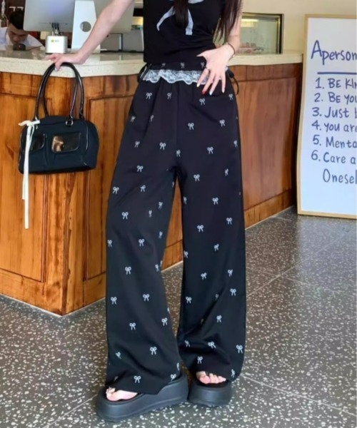 gossip!ロサンゼルス(ゴシップロサンゼルス)の「【Y2Kガーリー】レース×リボンストレートパンツ(スウェットパンツ・レディース・オフホワイト/ブラック・FREE)」の21枚目の写真