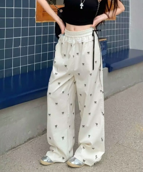 gossip!ロサンゼルス(ゴシップロサンゼルス)の「【Y2Kガーリー】レース×リボンストレートパンツ(スウェットパンツ・レディース・オフホワイト/ブラック・FREE)」の9枚目の写真