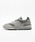 New Balance�i�j���[�o�����X�j�́uNew Balance (�j���[�o�����X) U997GY�i�X�j�[�J�[�j�v�b�`���R�[���O���[