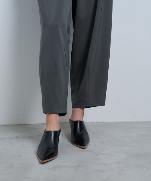 LANVIN en Bleu(ランバンオンブルー)の「トリアセツイルコクーンパンツ(その他パンツ・レディース・チャコールグレー/ブラック/イエロー・36/38)」の18枚目の写真