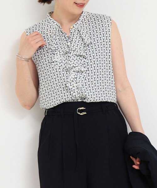 NOLLEY'S LIGHT(ノーリーズライト)の「フロントラッフルブラウス(シャツ/ブラウス・レディース・ブラック系その他/ホワイト系その他5/ホワイト系その他/ブルー系その他・38)」の2枚目の写真