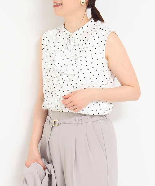 NOLLEY'S LIGHT(ノーリーズライト)の「フロントラッフルブラウス(シャツ/ブラウス・レディース・ブラック系その他/ホワイト系その他5/ホワイト系その他/ブルー系その他・38)」の6枚目の写真