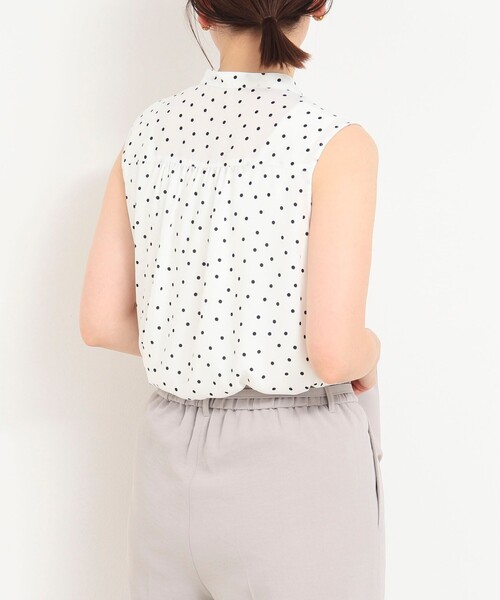 NOLLEY'S LIGHT(ノーリーズライト)の「フロントラッフルブラウス(シャツ/ブラウス・レディース・ブラック系その他/ホワイト系その他5/ホワイト系その他/ブルー系その他・38)」の9枚目の写真