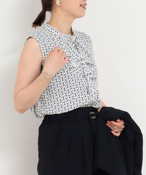 NOLLEY'S LIGHT(ノーリーズライト)の「フロントラッフルブラウス(シャツ/ブラウス・レディース・ブラック系その他/ホワイト系その他5/ホワイト系その他/ブルー系その他・38)」の18枚目の写真