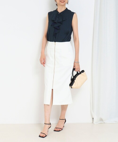 NOLLEY'S LIGHT(ノーリーズライト)の「フロントラッフルブラウス(シャツ/ブラウス・レディース・ブラック系その他/ホワイト系その他5/ホワイト系その他/ブルー系その他・38)」の21枚目の写真