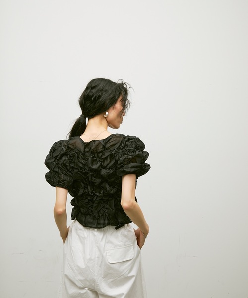 トップス Lure you in  PUFF FRILL POLOSHIRT トップス Lure you in PUFF FRILL POLOSHIRT TOPSの商品一覧