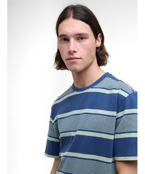 Barbour(バブアー)の「Spilman ストライプ Tシャツ(Tシャツ/カットソー・メンズ・ネイビー/ブルー・SMALL/MEDIUM/LARGE)」の3枚目の写真