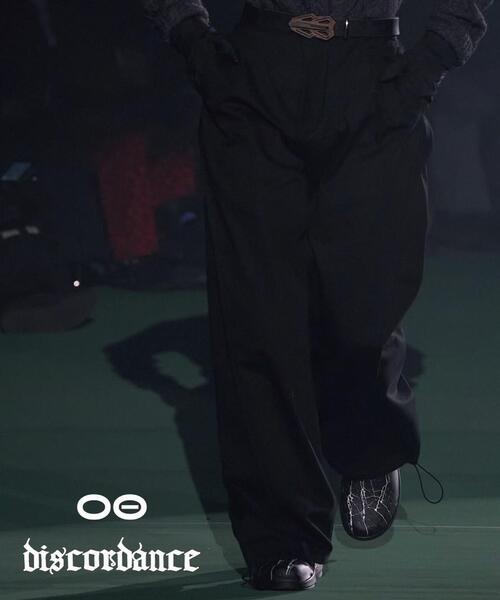 OOFOS（ウーフォス）の「OOFOSxChildren of the discordance / OOcloog ウークロッグ サンダル（サンダル・メンズ・ブラック・26/25/29/28/27）」の17枚目の写真