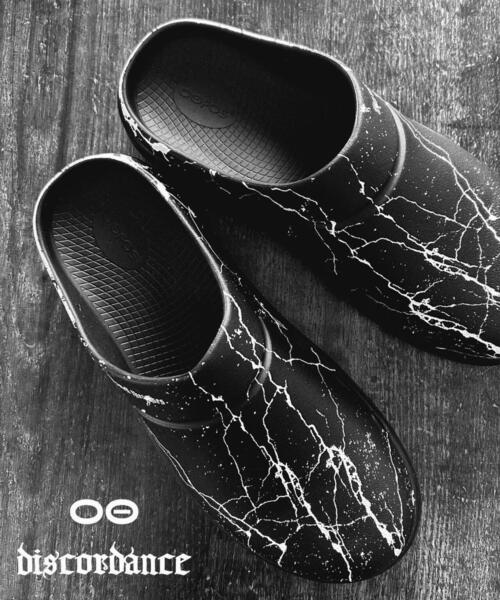 OOFOS（ウーフォス）の「OOFOSxChildren of the discordance / OOcloog ウークロッグ サンダル（サンダル・メンズ・ブラック・26/25/29/28/27）」の3枚目の写真