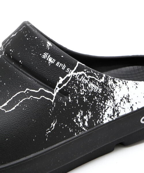 OOFOS（ウーフォス）の「OOFOSxChildren of the discordance / OOcloog ウークロッグ サンダル（サンダル・メンズ・ブラック・26/25/29/28/27）」の10枚目の写真