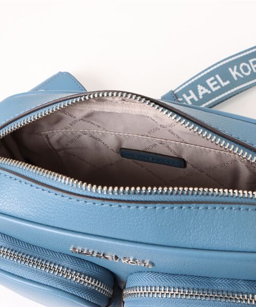 MICHAEL KORS（マイケルコース）の「JET SET ITEM MD PKT XBDY W ATTCH クロスボディ（ショルダーバッグ・レディース・ブルー系・FREE）」の6枚目の写真