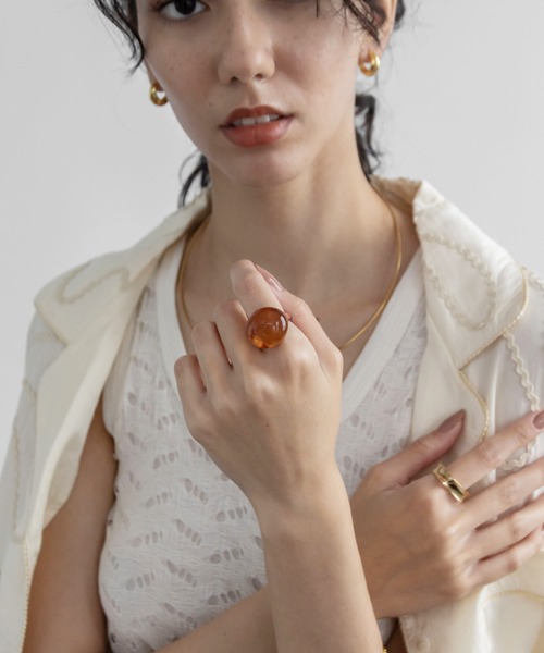 abaskdesign(アバスクデザイン)の「カラフルドロップリング(リング・レディース・オレンジ/ブラック/ブルー/クリア/レッド/ホワイト/ネイビー/ベージュ・FREE)」の7枚目の写真