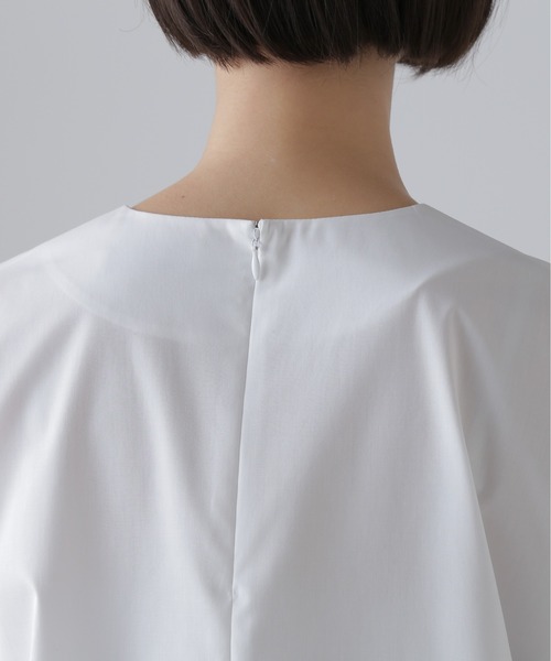 ADORE(アドーア)の「コンパクトコットンブラウス(シャツ/ブラウス・レディース・ホワイト/ベージュ/ブルー・38)」の5枚目の写真