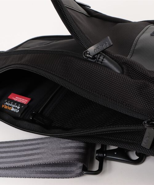 Manhattan Portage BLACK LABEL(マンハッタンポーテージ ブラックレーベル)の「NORTH FORK CROSS BODY BAG(ボディバッグ/ウエストポーチ・メンズ・ブラック・SMALL)」の19枚目の写真