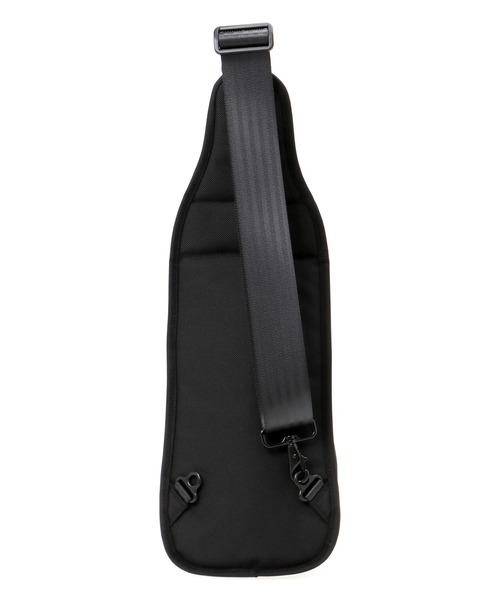 Manhattan Portage BLACK LABEL(マンハッタンポーテージ ブラックレーベル)の「NORTH FORK CROSS BODY BAG(ボディバッグ/ウエストポーチ・メンズ・ブラック・SMALL)」の5枚目の写真