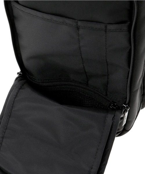 Manhattan Portage BLACK LABEL(マンハッタンポーテージ ブラックレーベル)の「NORTH FORK CROSS BODY BAG(ボディバッグ/ウエストポーチ・メンズ・ブラック・SMALL)」の12枚目の写真
