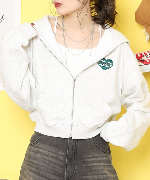 NERDY(ノルディ)の「ソフレクロップドフーディージップアップ(パーカー・レディース・ブラック/ベージュ/ホワイト/ブルー・SS/S/M)」の10枚目の写真