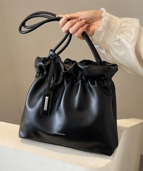 yuue' ( wear )(ユーイ)の「ギャザーフリルショルダーバッグ(ショルダーバッグ・レディース・アイボリー/ブラック・FREE)」の22枚目の写真