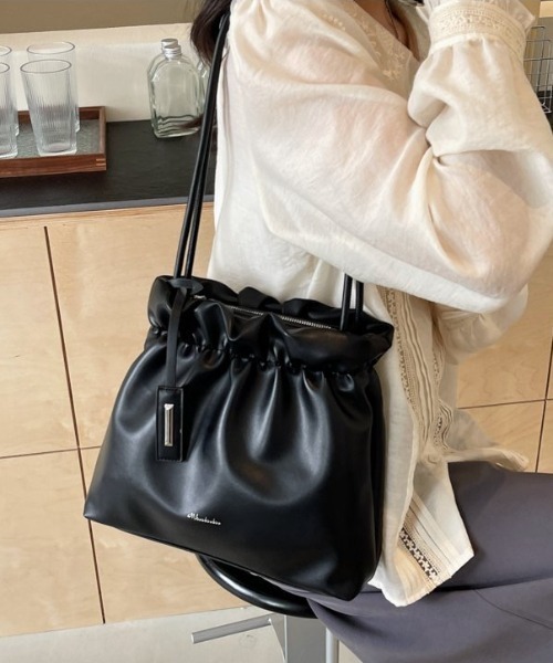 yuue' ( wear )(ユーイ)の「ギャザーフリルショルダーバッグ(ショルダーバッグ・レディース・アイボリー/ブラック・FREE)」の21枚目の写真