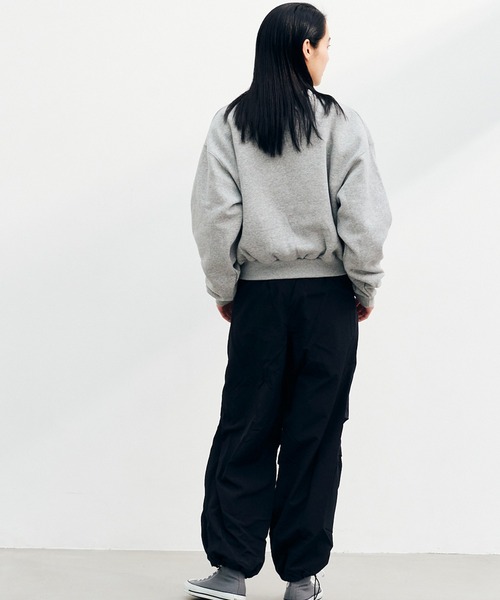 KELTY(ケルティ)の「KELTY/ケルティ ミニロゴクロップドクルーネック スウェット トレーナー(スウェット・レディース・ヘザーグレー/ホワイト/ネイビー/ベージュ/ブラック・FREE)」の16枚目の写真