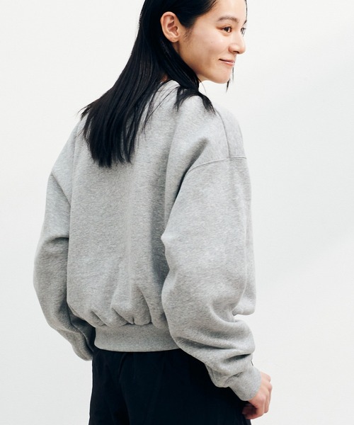KELTY(ケルティ)の「KELTY/ケルティ ミニロゴクロップドクルーネック スウェット トレーナー(スウェット・レディース・ヘザーグレー/ホワイト/ネイビー/ベージュ/ブラック・FREE)」の12枚目の写真