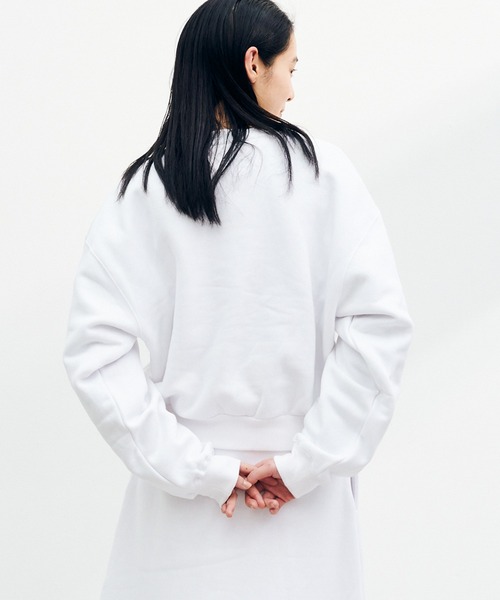 KELTY(ケルティ)の「KELTY/ケルティ ミニロゴクロップドクルーネック スウェット トレーナー(スウェット・レディース・ヘザーグレー/ホワイト/ネイビー/ベージュ/ブラック・FREE)」の7枚目の写真