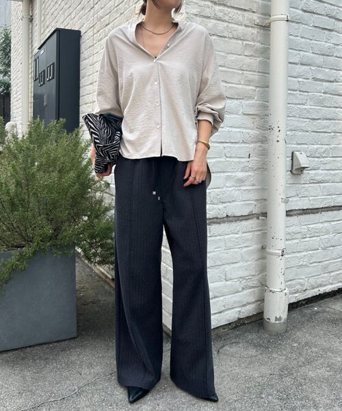 Jena espace merveilleux（ジェナ　エスパスメルヴェイユ）の「ピーチスキンラッフルシャツ（シャツ/ブラウス・レディース・ライトグレー/ブラック/イエロー・FREE）」の18枚目の写真