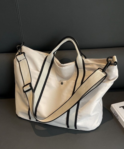 shoppinggo（ショッピングゴー）の「トートバッグ A4サイズ対応 肩掛け BAG シンプル フェミニン お洒落 手提げバッグ ファスナー付き 大容量 通勤（トートバッグ・レディース・ブラック/ベージュ・FREE）」の6枚目の写真