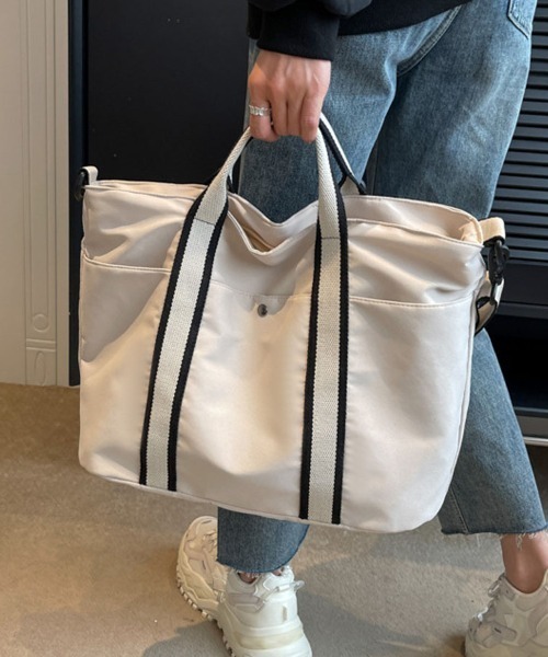 shoppinggo（ショッピングゴー）の「トートバッグ A4サイズ対応 肩掛け BAG シンプル フェミニン お洒落 手提げバッグ ファスナー付き 大容量 通勤（トートバッグ・レディース・ブラック/ベージュ・FREE）」の10枚目の写真