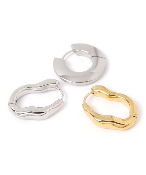 LOWRYS FARM（ローリーズファーム）の「ステンレスヘンケイワンタッチピアス  588512（ピアス（両耳用）・レディース・シルバー系その他2/シルバー系その他/ゴールド系その他/ゴールド系その他2・FREE）」の5枚目の写真