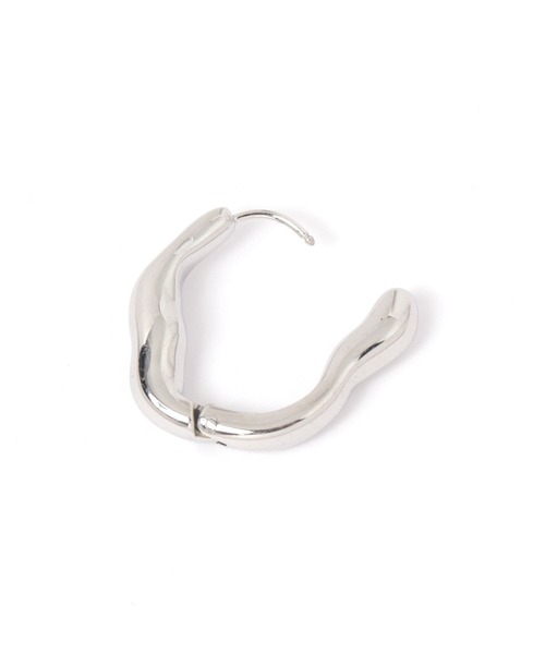 LOWRYS FARM（ローリーズファーム）の「ステンレスヘンケイワンタッチピアス  588512（ピアス（両耳用）・レディース・シルバー系その他2/シルバー系その他/ゴールド系その他/ゴールド系その他2・FREE）」の6枚目の写真