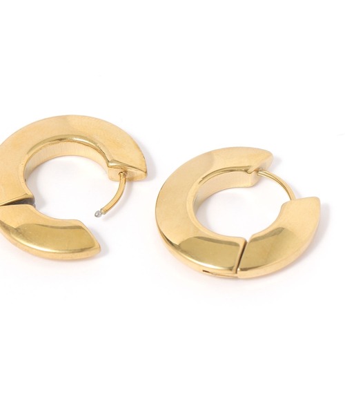 LOWRYS FARM（ローリーズファーム）の「ステンレスヘンケイワンタッチピアス  588512（ピアス（両耳用）・レディース・シルバー系その他2/シルバー系その他/ゴールド系その他/ゴールド系その他2・FREE）」の7枚目の写真