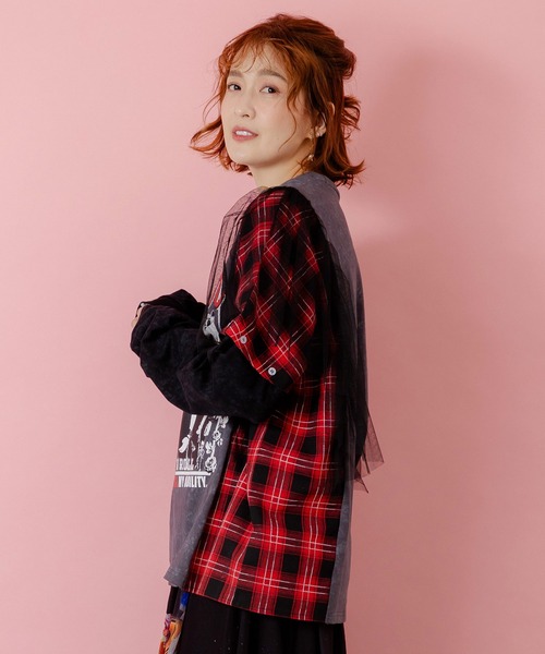 ScoLar（スカラー）の「153633：ロックなアニマル柄 異素材切替2WAYロンT（Tシャツ/カットソー・レディース・チャコールグレー/ブラック・M）」の5枚目の写真