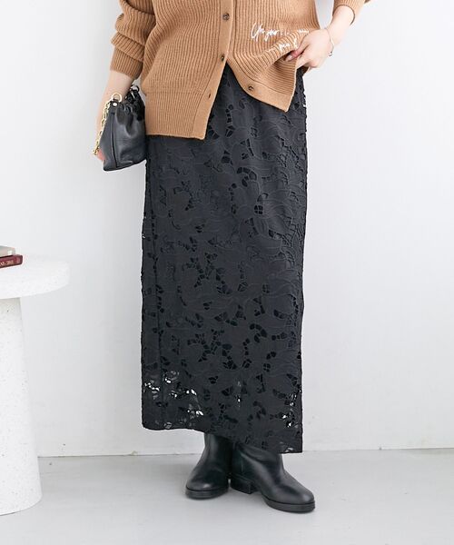 le.coeur blanc(ルクールブラン)の「モチーフレーススカート(スカート・レディース・オフホワイト/ブラック・38)」の1枚目の写真