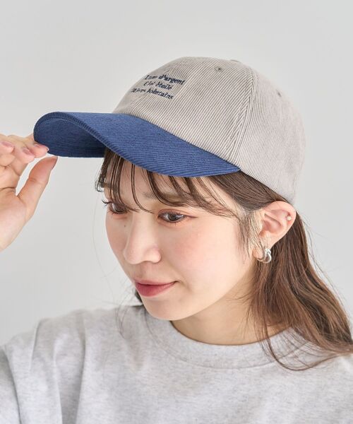 Green　Parks（グリーンパークス）の「everywalk.コーデュロイロゴキャップ（キャップ・レディース・グレー/レッド/アイボリー・FREE）」の14枚目の写真