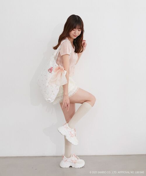 MAJESTIC LEGON(マジェスティックレゴン)の「サンリオキャラクターズ デコスニーカー(スニーカー・レディース・ピンク系その他2/レッド系その他2/ブルー系その他2・X-LARGE/LARGE/MEDIUM/SMALL)」の5枚目の写真