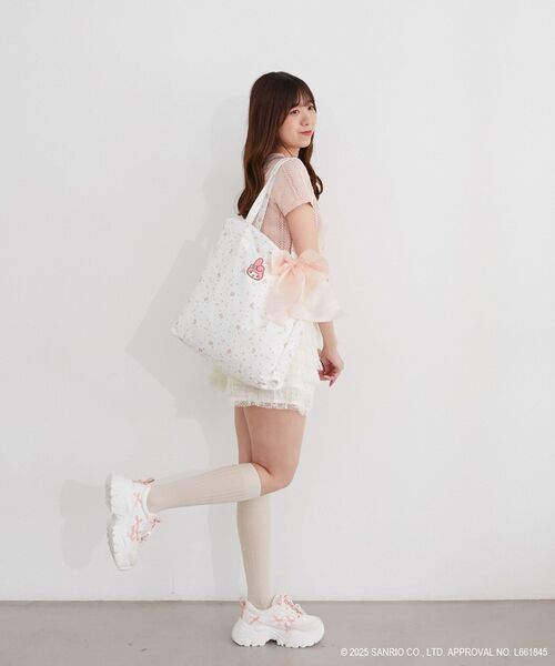 MAJESTIC LEGON(マジェスティックレゴン)の「サンリオキャラクターズ デコスニーカー(スニーカー・レディース・ピンク系その他2/レッド系その他2/ブルー系その他2・X-LARGE/LARGE/MEDIUM/SMALL)」の6枚目の写真