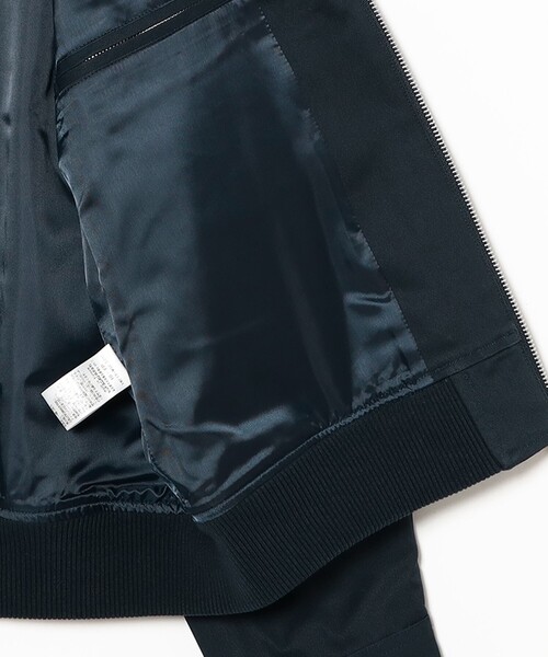 FRED PERRY（フレッドペリー）の「【別注】FRED PERRY / Tennis Bomber Jacket（ブルゾン・レディース・ホワイト/ネイビー・ONE SIZE）」の3枚目の写真