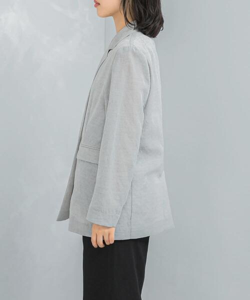 URBAN RESEARCH ROSSO WOMEN(アーバンリサーチ ロッソ)の「セミシアーテーラードジャケット(その他アウター・レディース・グレー/オフホワイト・FREE)」の17枚目の写真