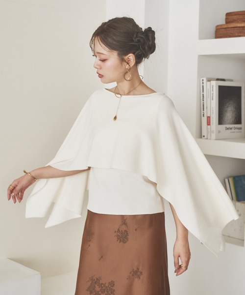 LAULEN(ローレン)の「cape collar drape knit/ケープカラードレープニット(ニット/セーター・レディース・ブラック/アイボリー・FREE)」の4枚目の写真