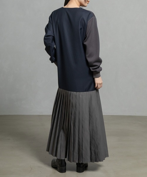 MARECHAL TERRE（マルシャルテル）の「バックプリーツワンピース（ワンピース・レディース・グレー/ブラック/モカ/ネイビー・MEDIUM）」の18枚目の写真