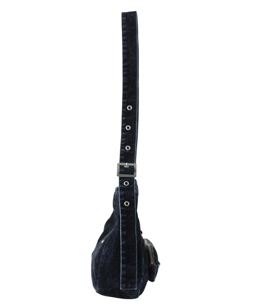 X-girl(エックスガール)の「FLOCKED DENIM BAG(ショルダーバッグ・レディース・ブラック/インディゴブルー・ONE SIZE)」の5枚目の写真