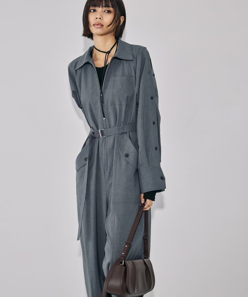 UNITED TOKYO（ユナイテッドトウキョウ）の「【3WAY】ボタンスリーブジャンプスーツ｜ウォッシャブル/オールインワン/レイヤード/防シワ/速乾/ストレッチ/細見え/春服（つなぎ/オールインワン・レディース・ブラウン/グレー・1/2）」の2枚目の写真