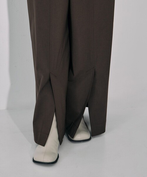 UNITED TOKYO（ユナイテッドトウキョウ）の「【3WAY】ボタンスリーブジャンプスーツ｜ウォッシャブル/オールインワン/レイヤード/防シワ/速乾/ストレッチ/細見え/春服（つなぎ/オールインワン・レディース・ブラウン/グレー・1/2）」の6枚目の写真